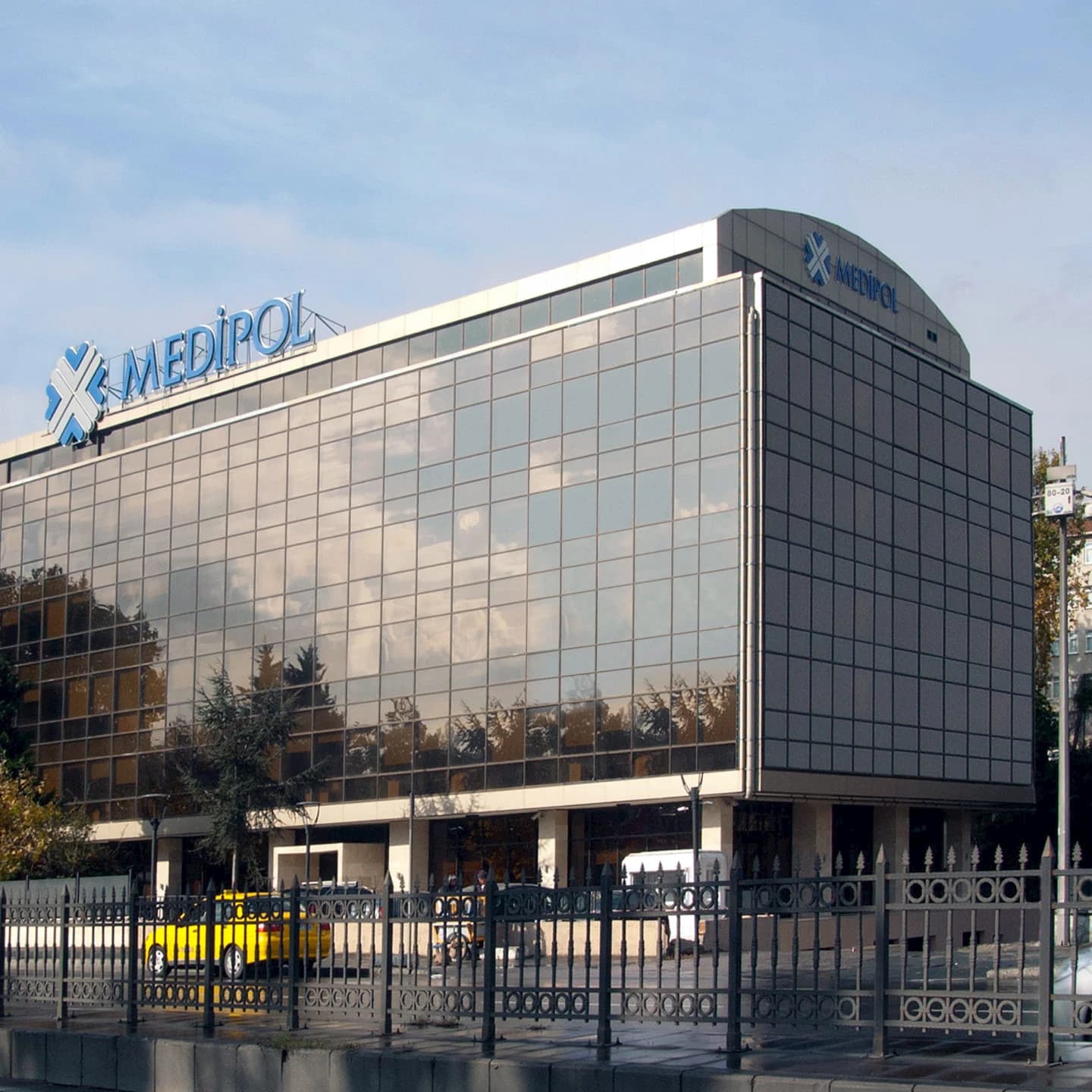 Medipol Unkapanı University Dental Hospital — image 1